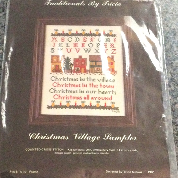 🎄Christmas Village Cross Stitch sampler 1980 in original package never used. - Picture 2 of 6